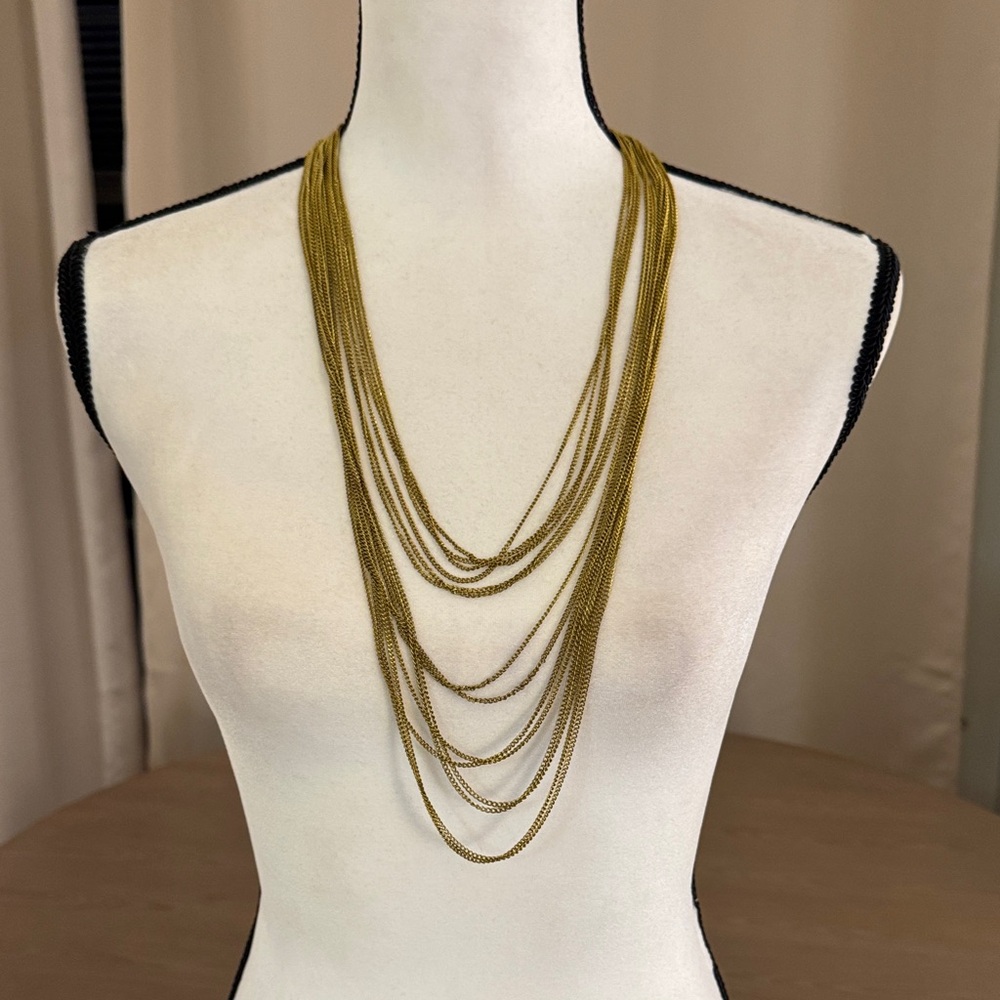 Elegant Gold Layered Necklace